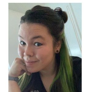 Meet your Posher, Elizabeth